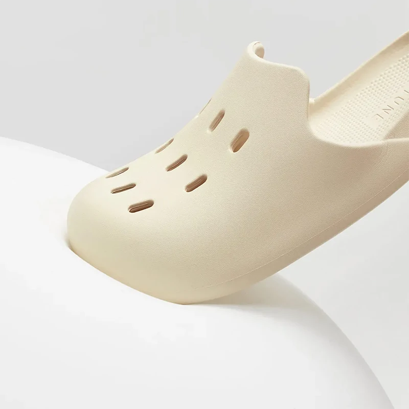 (image for) UTUNE High-Quality Non-slip Soft Sole Sandals Comfortable Breathable Outdoor Slippers Fashion Couple Shoes